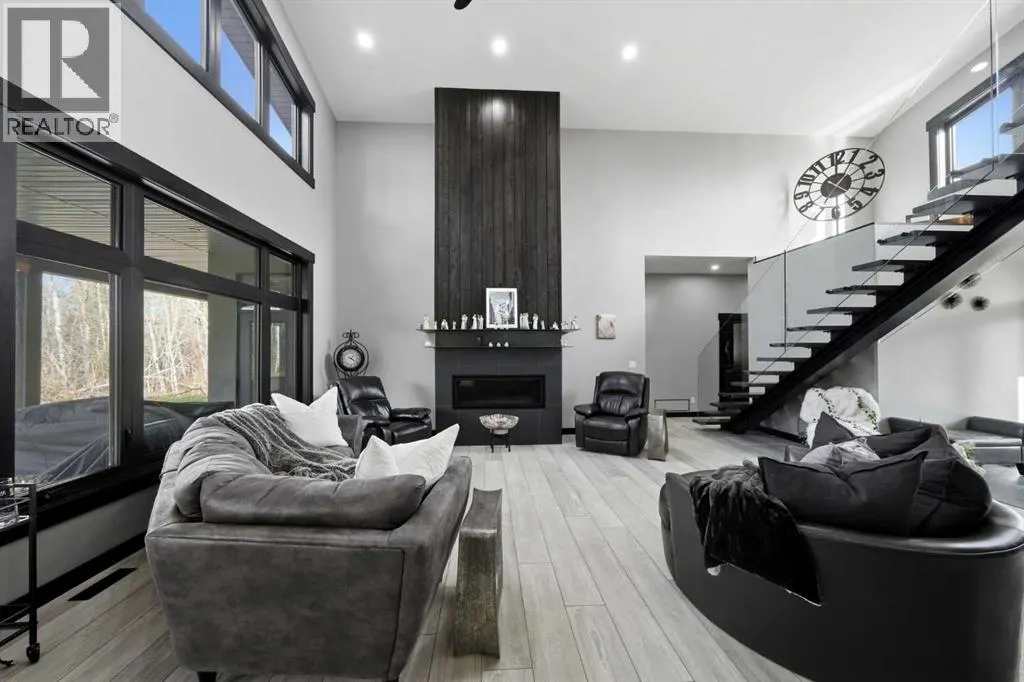 8, 28120 Township Road 404
