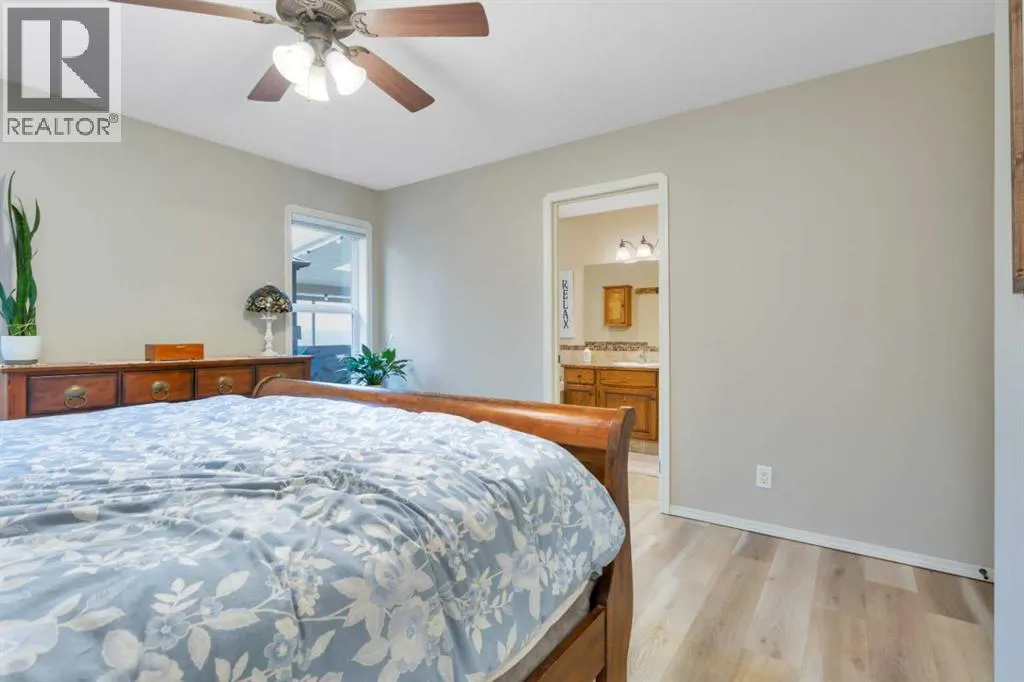 52 Irving Crescent