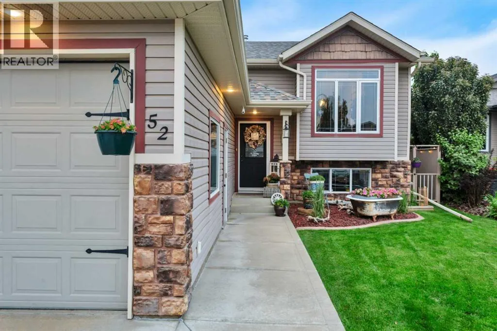 52 Irving Crescent