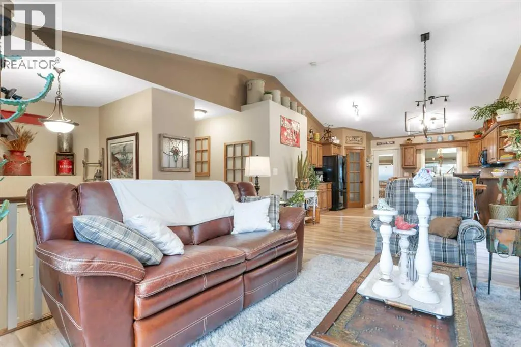 52 Irving Crescent