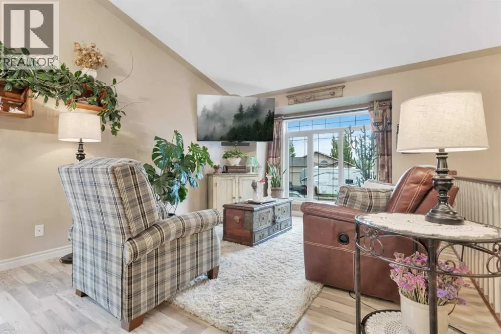 52 Irving Crescent