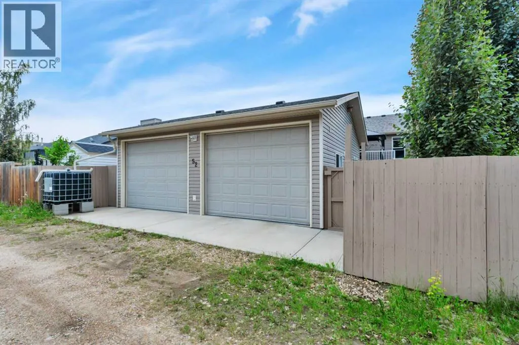 52 Irving Crescent
