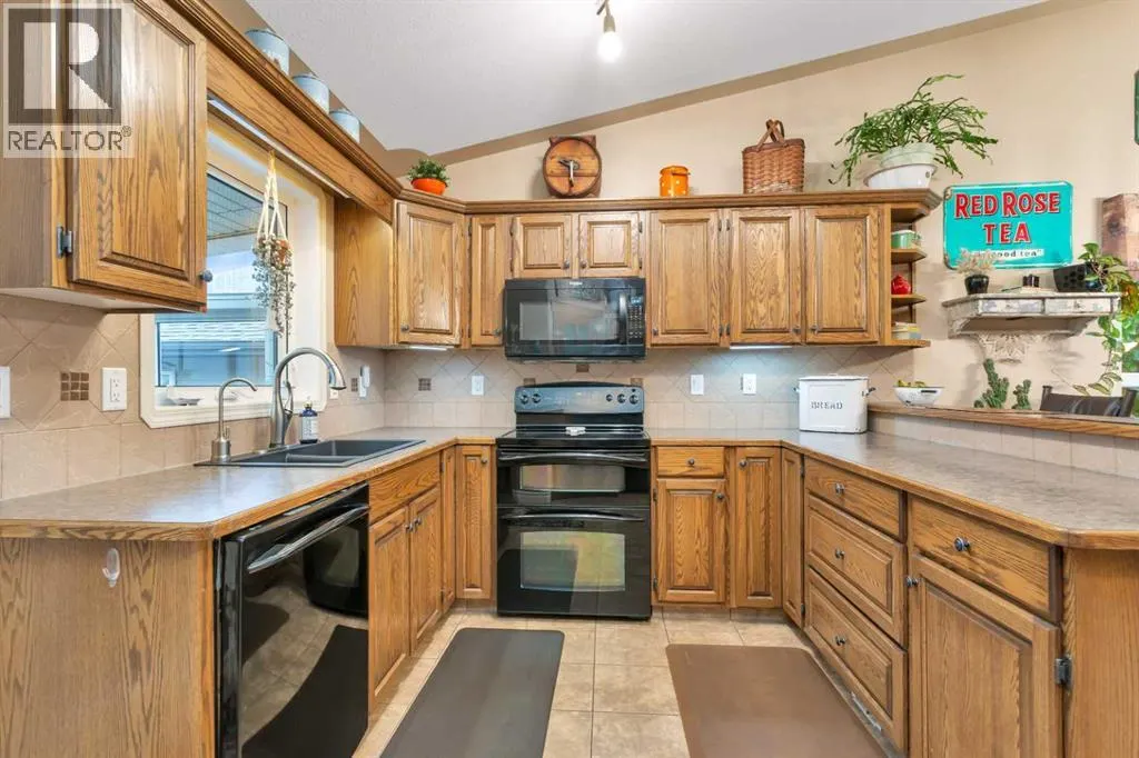52 Irving Crescent