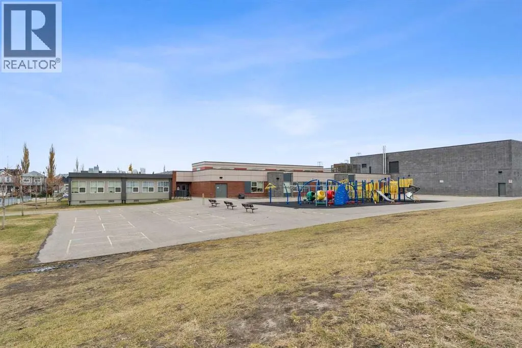 1312, 115 Prestwick Villas SE