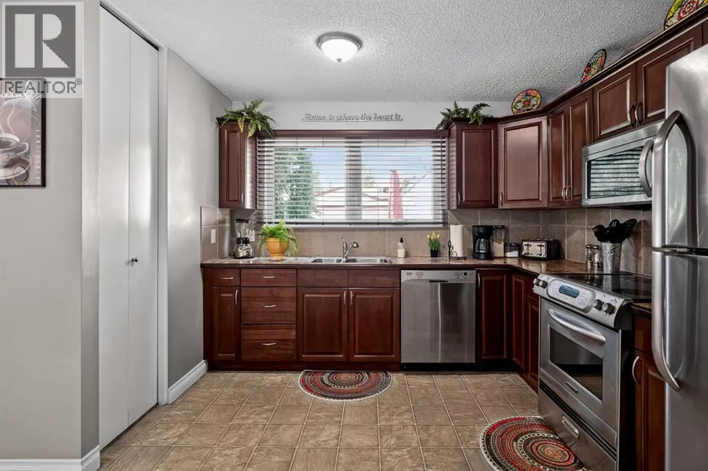 131 Cedarpark Drive SW