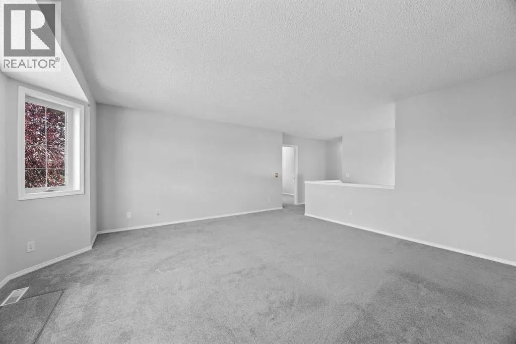 15 Hidden Ranch Crescent NW