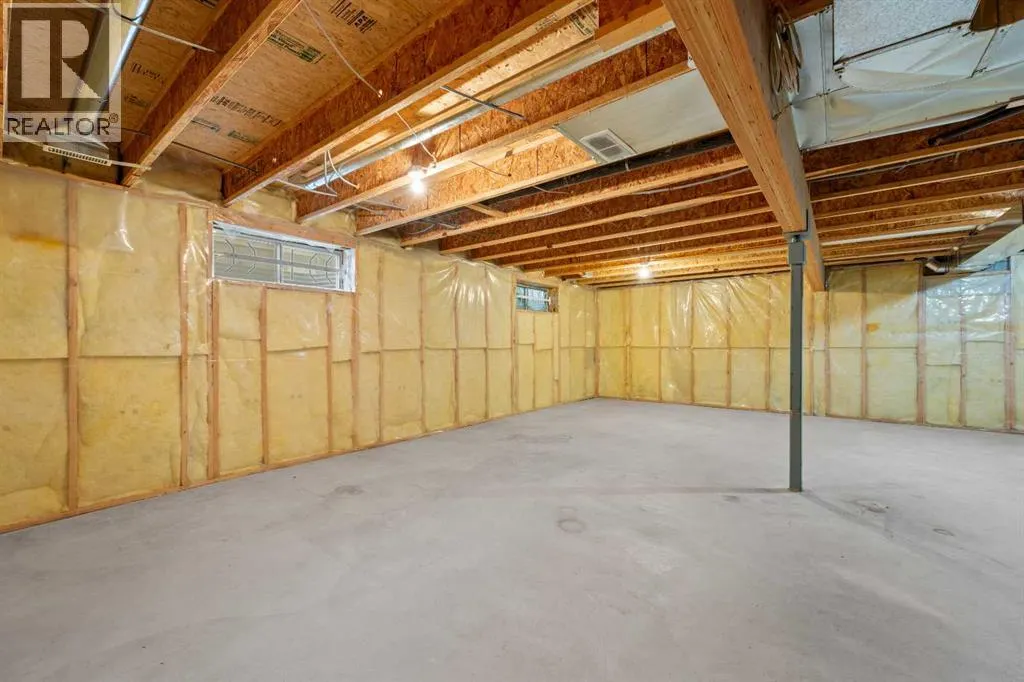 15 Hidden Ranch Crescent NW