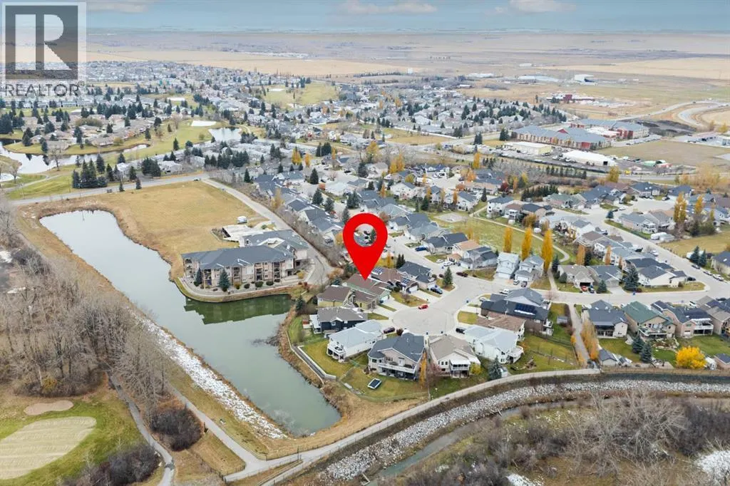 411 Lineham Acres Bay NW