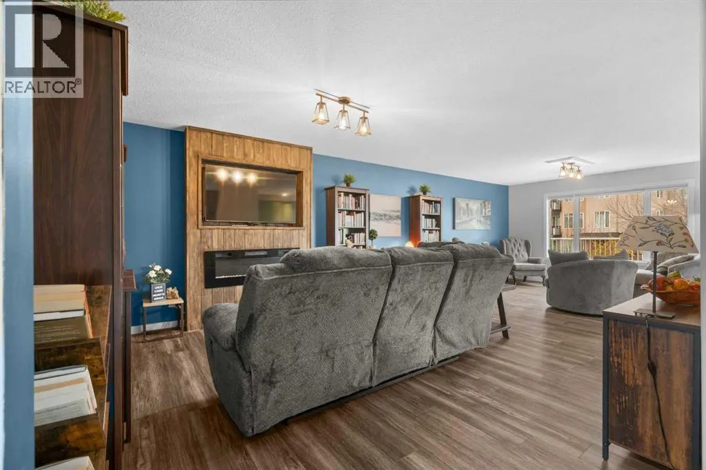 411 Lineham Acres Bay NW