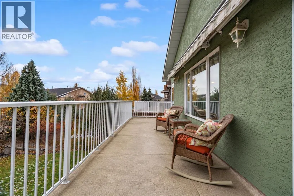 411 Lineham Acres Bay NW