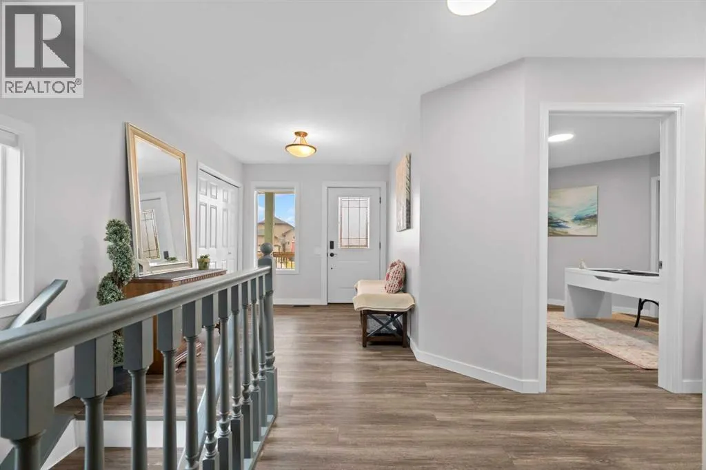 411 Lineham Acres Bay NW
