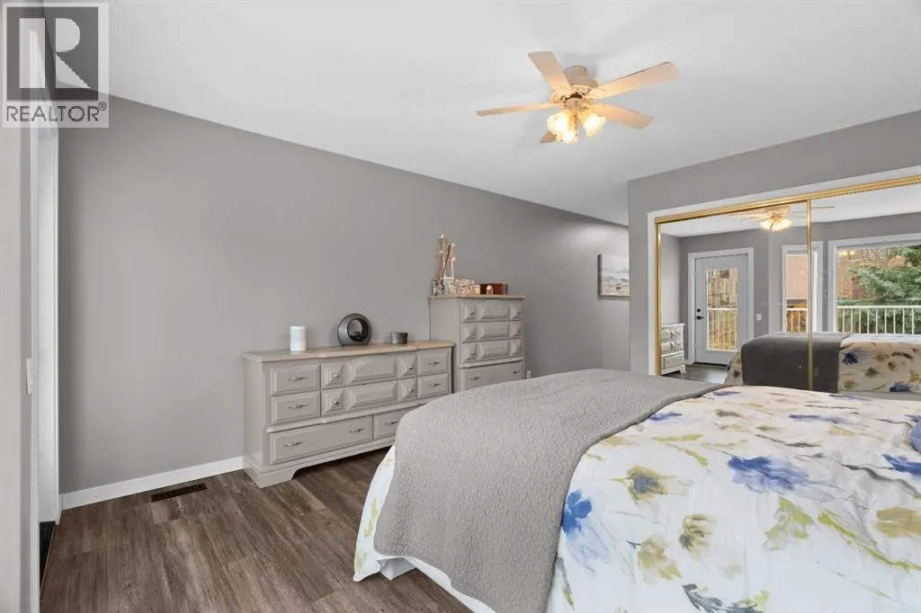 411 Lineham Acres Bay NW