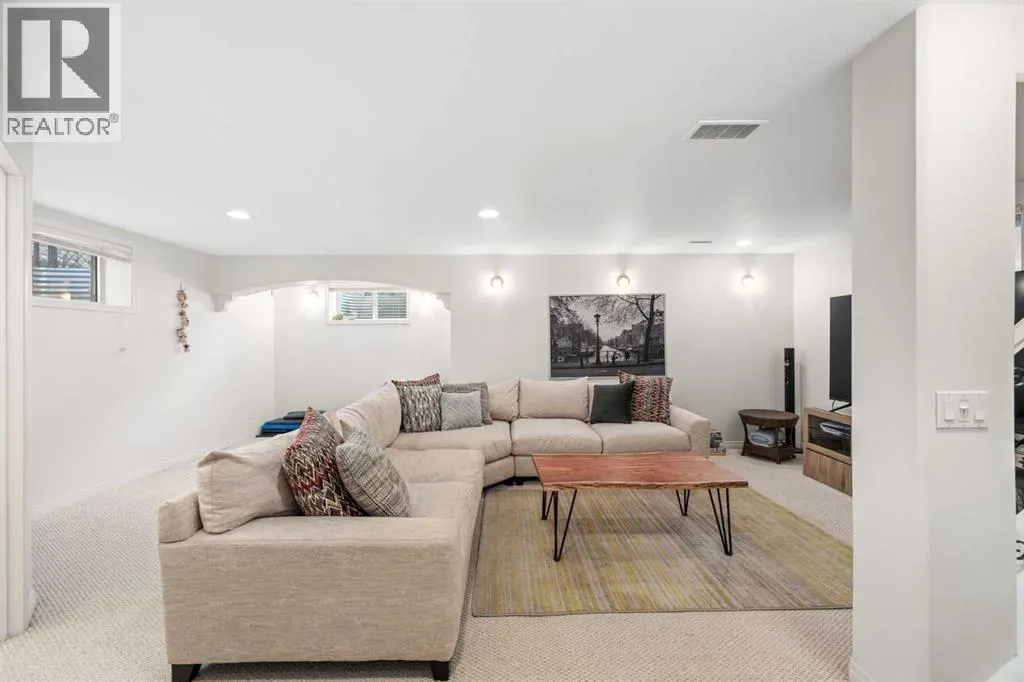 75 West Springs Way SW