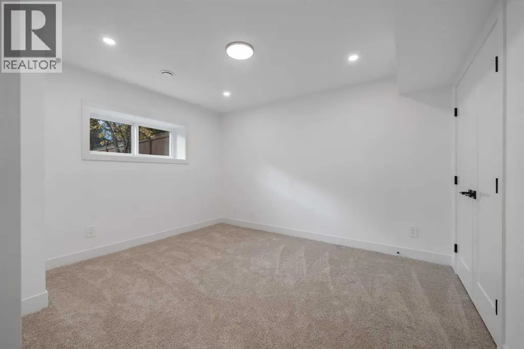 311 Parkglen Crescent SE