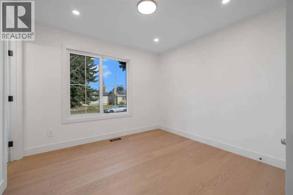311 Parkglen Crescent SE