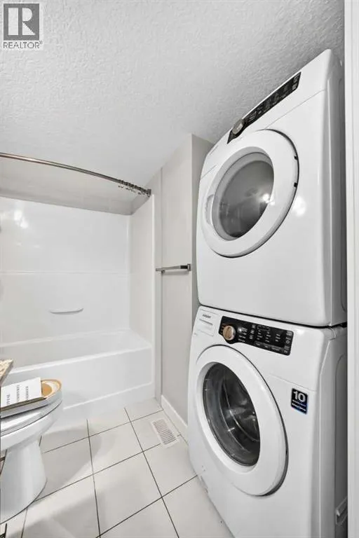 1042 Mckenzie Towne Villas SE