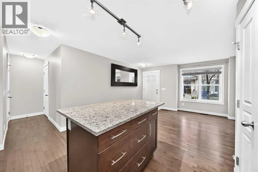 1042 Mckenzie Towne Villas SE