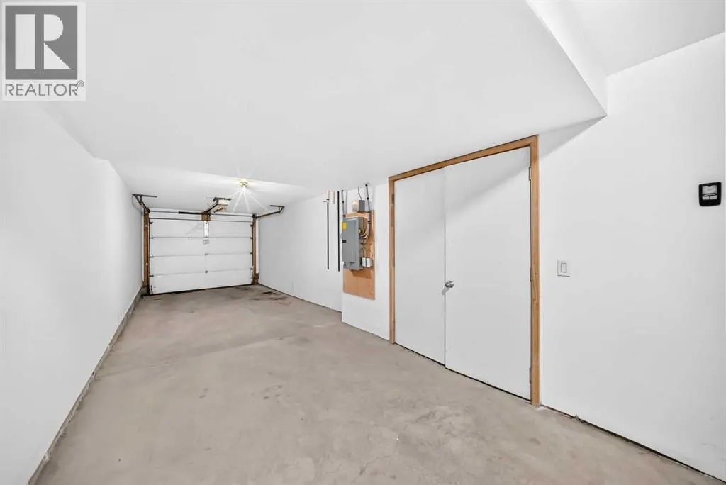 1042 Mckenzie Towne Villas SE
