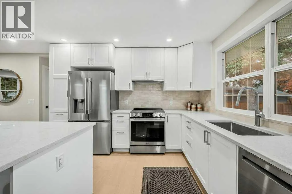 7 Canna Bay SW