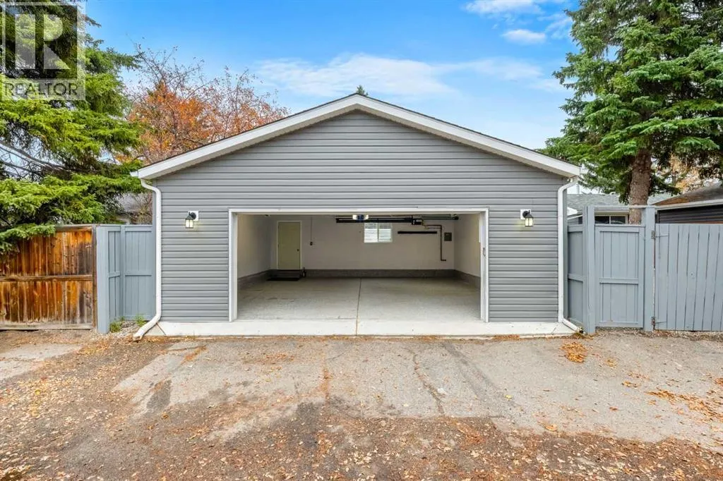 7 Canna Bay SW