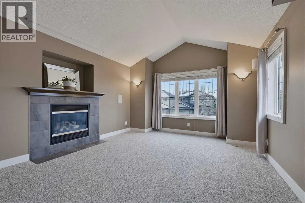 36 Evergreen Square SW