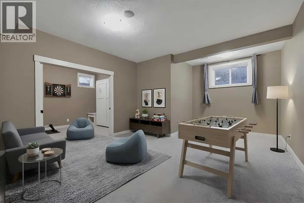 36 Evergreen Square SW