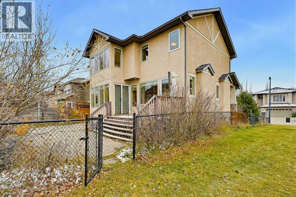 36 Evergreen Square SW
