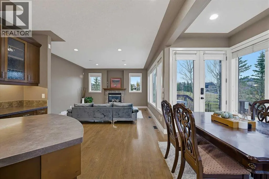 36 Evergreen Square SW