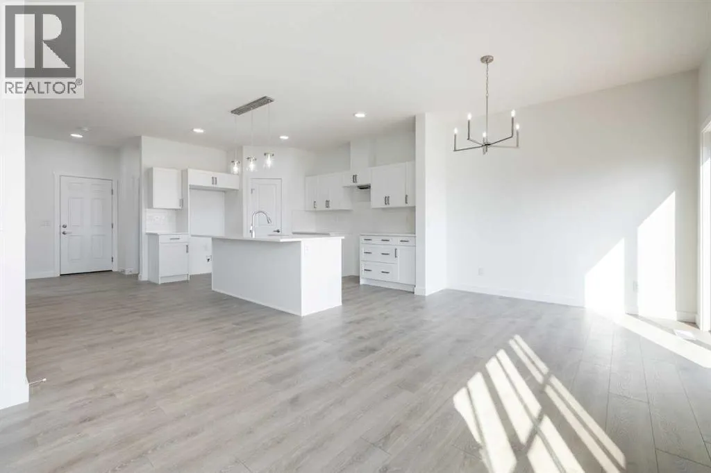 304 Edgefield Close