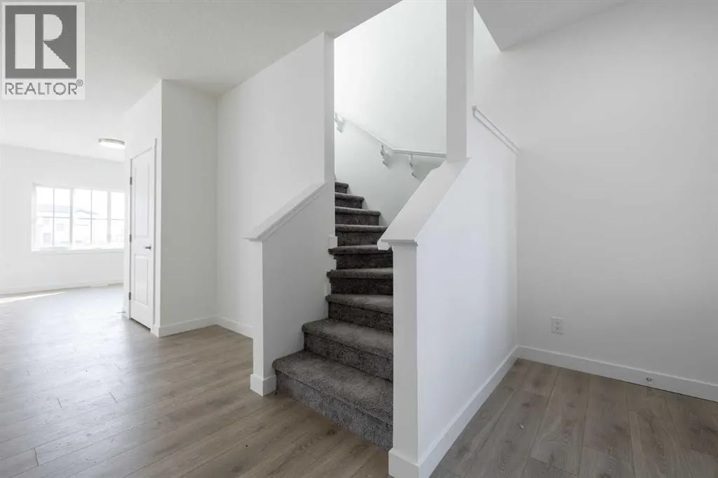 304 Edgefield Close