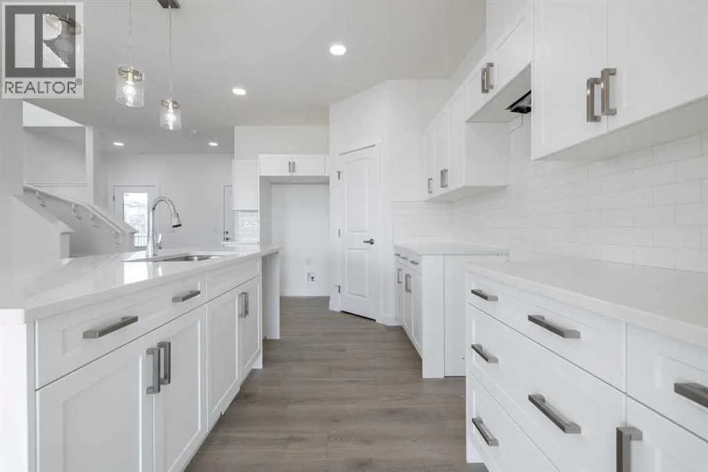 304 Edgefield Close