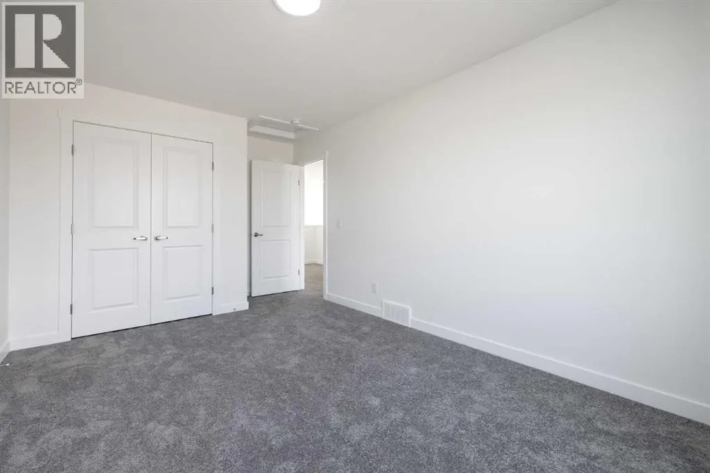 304 Edgefield Close