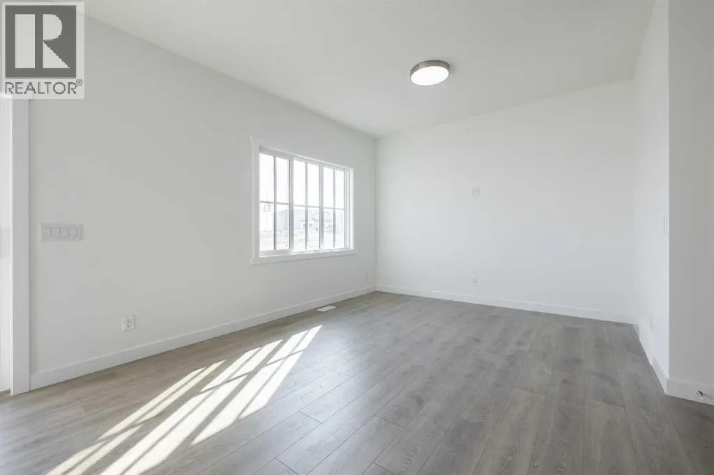 304 Edgefield Close