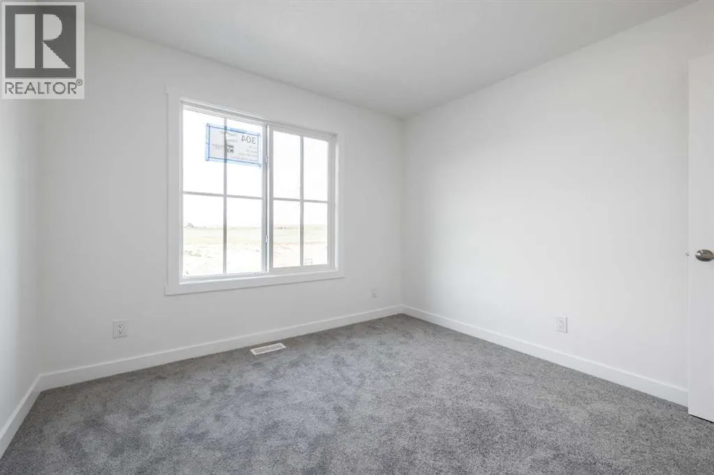 304 Edgefield Close