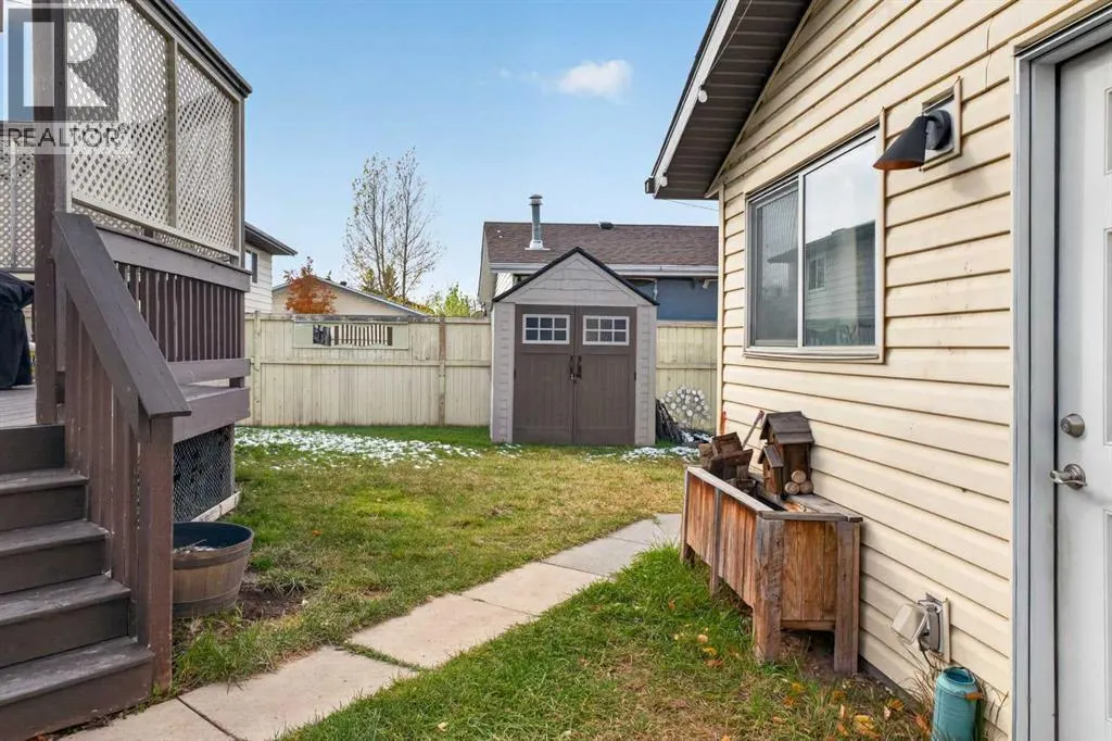 1051 Abbeydale Drive NE