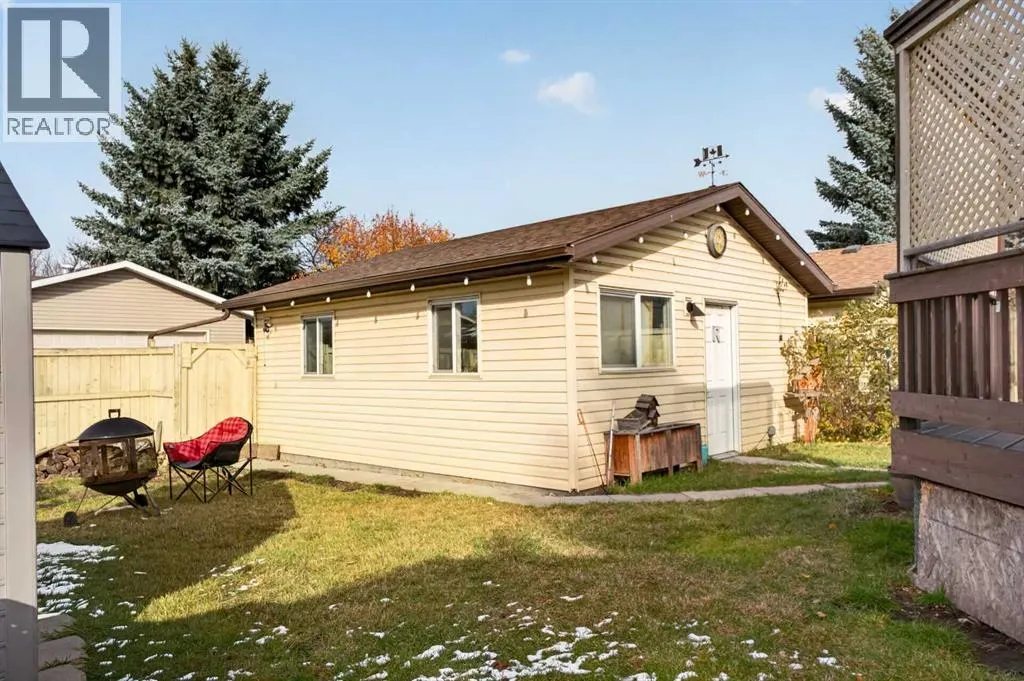 1051 Abbeydale Drive NE
