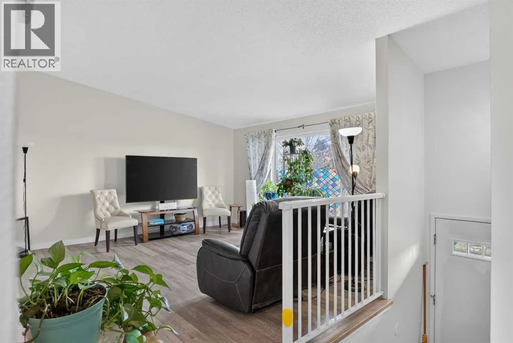1051 Abbeydale Drive NE