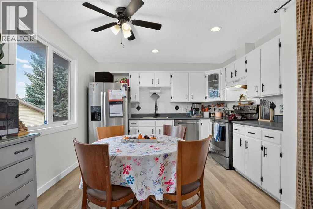 1051 Abbeydale Drive NE
