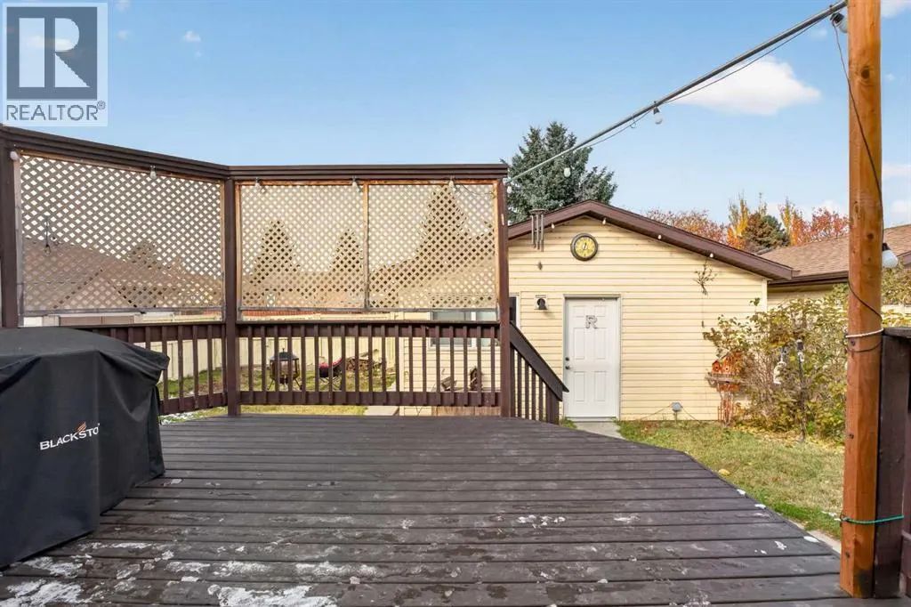 1051 Abbeydale Drive NE