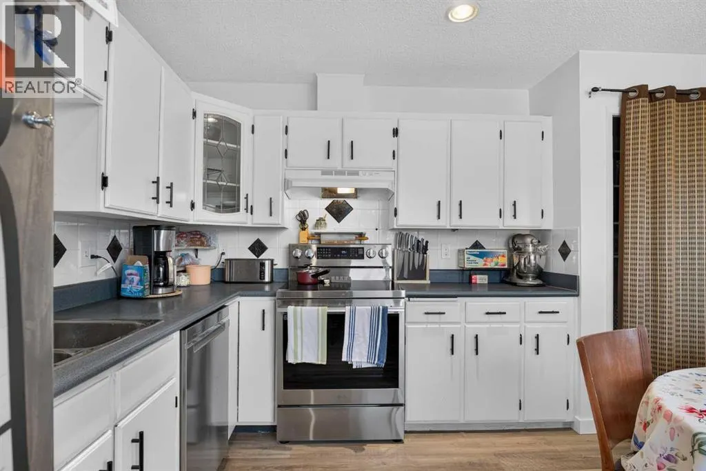 1051 Abbeydale Drive NE