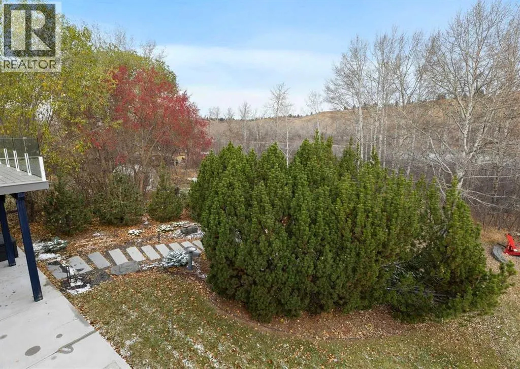 32 Bow Village Crescent NW