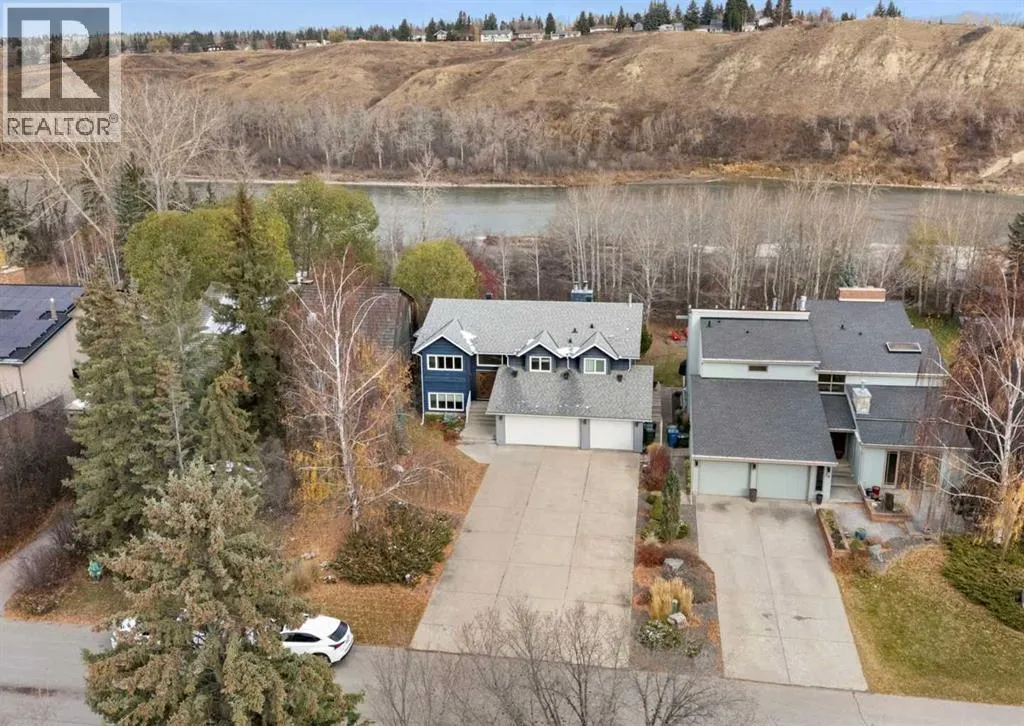 32 Bow Village Crescent NW