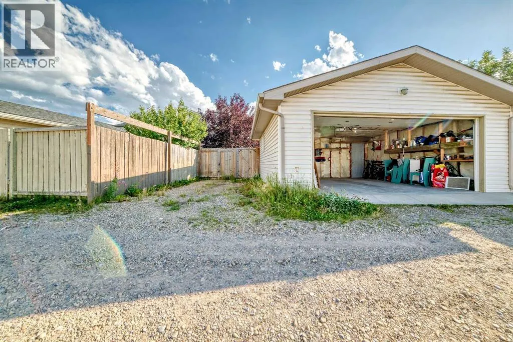57 Martinvalley Way NE