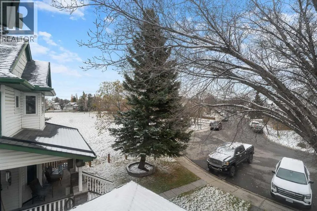 24 Mt Allan Circle SE