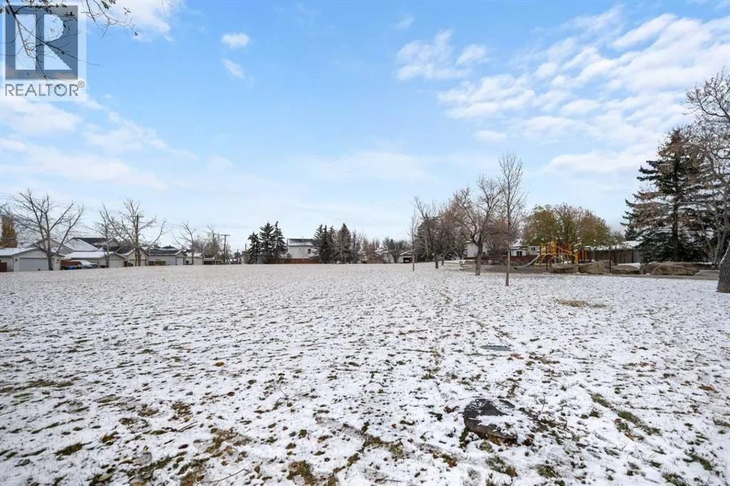 24 Mt Allan Circle SE