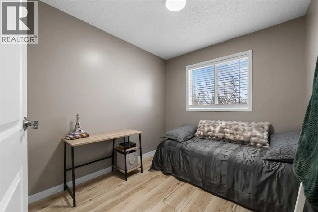 24 Mt Allan Circle SE