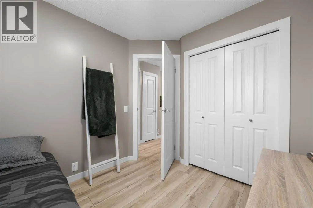 24 Mt Allan Circle SE