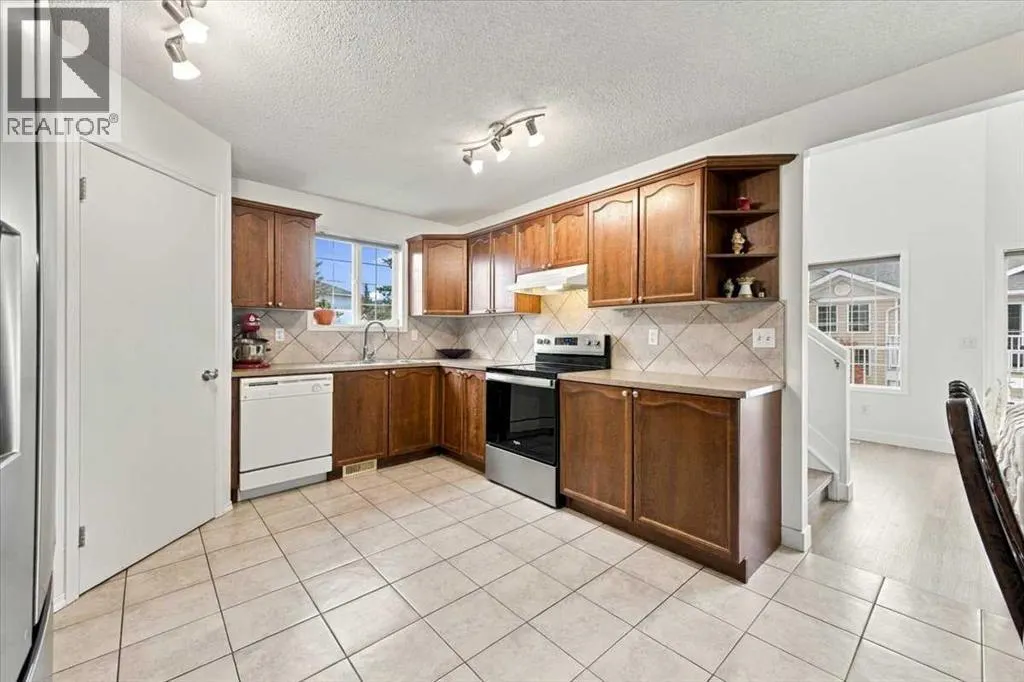 619 Country Village Cape NE