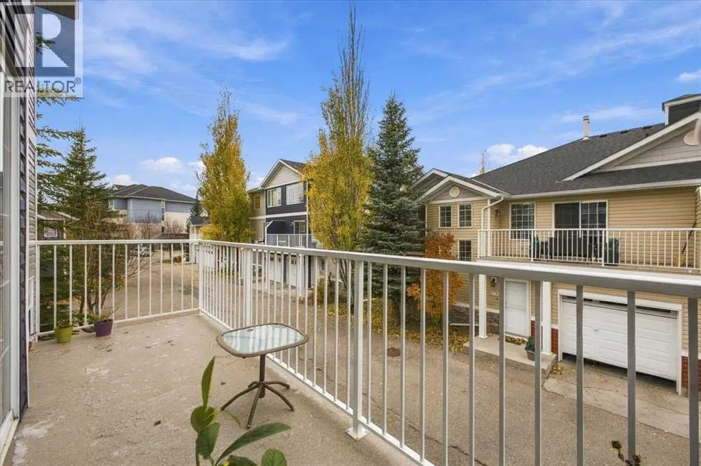 619 Country Village Cape NE