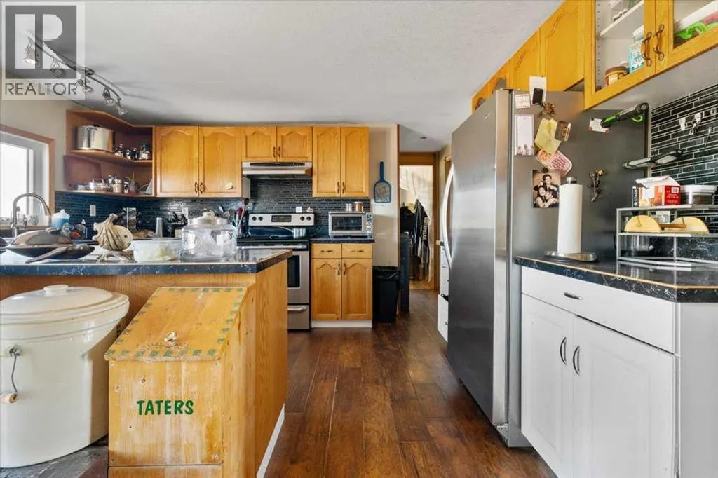 25, 712016 Range Road 72A  W